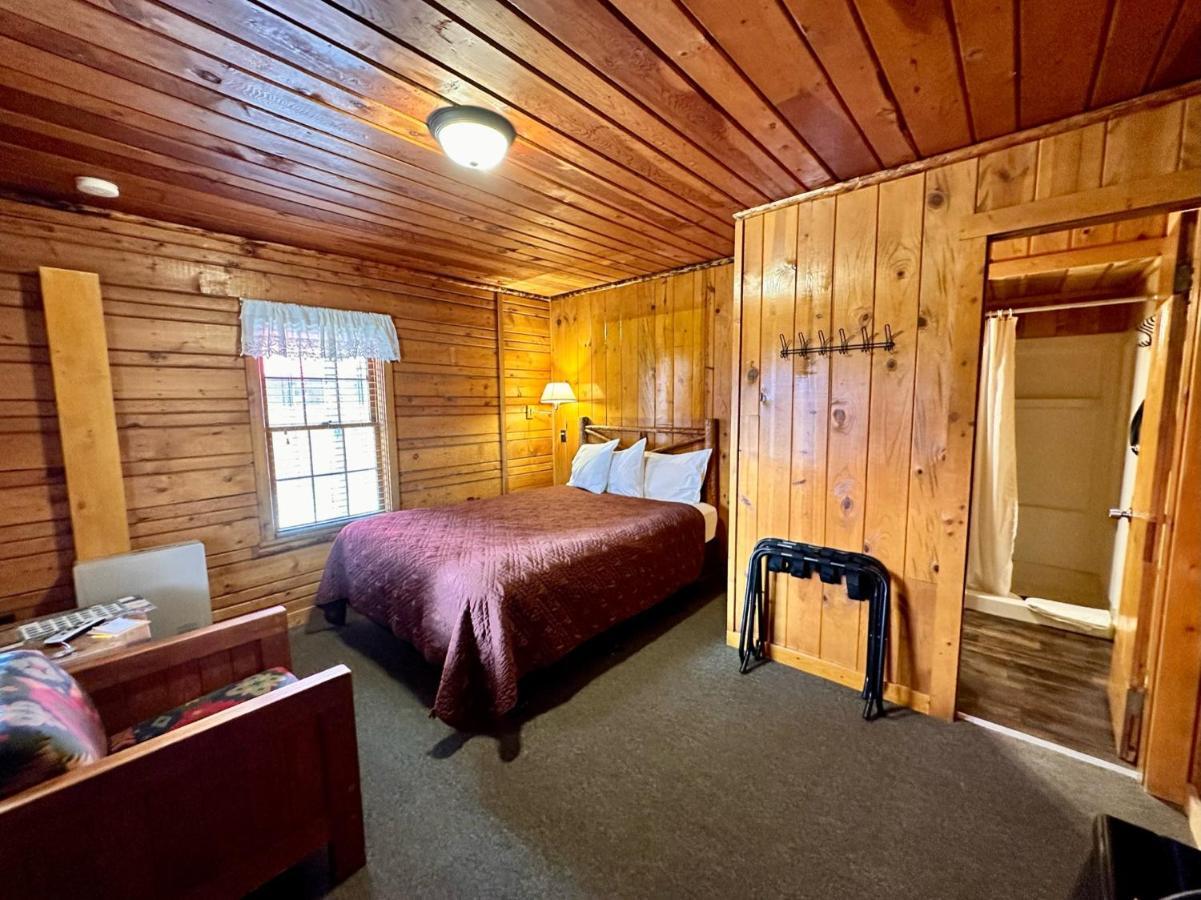 Yellowstone Cabins And Rv West Yellowstone Ngoại thất bức ảnh