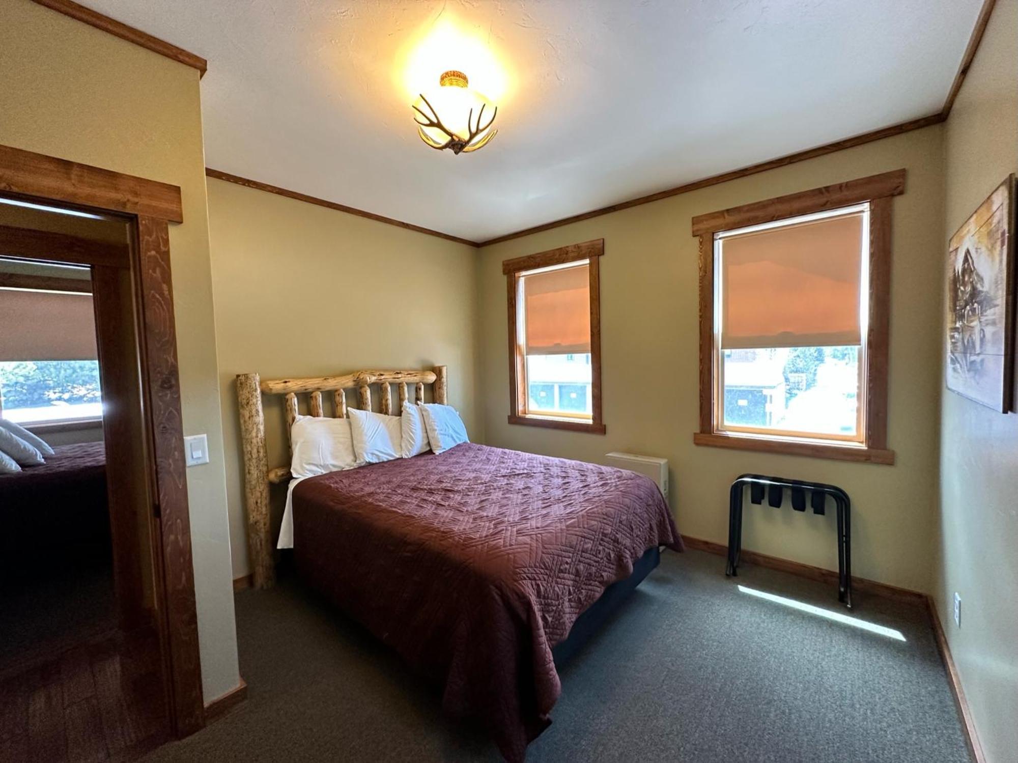Yellowstone Cabins And Rv West Yellowstone Ngoại thất bức ảnh
