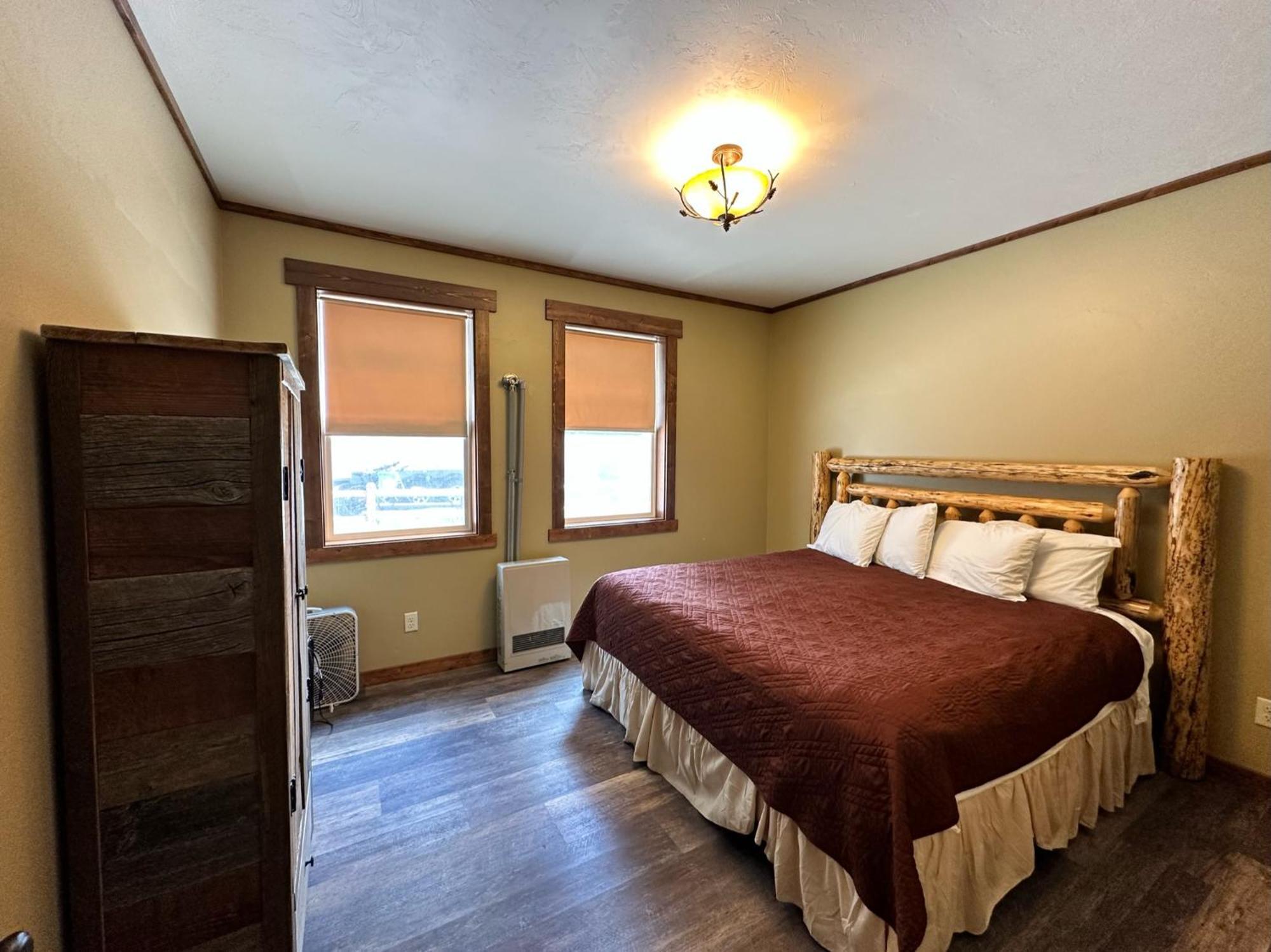 Yellowstone Cabins And Rv West Yellowstone Ngoại thất bức ảnh