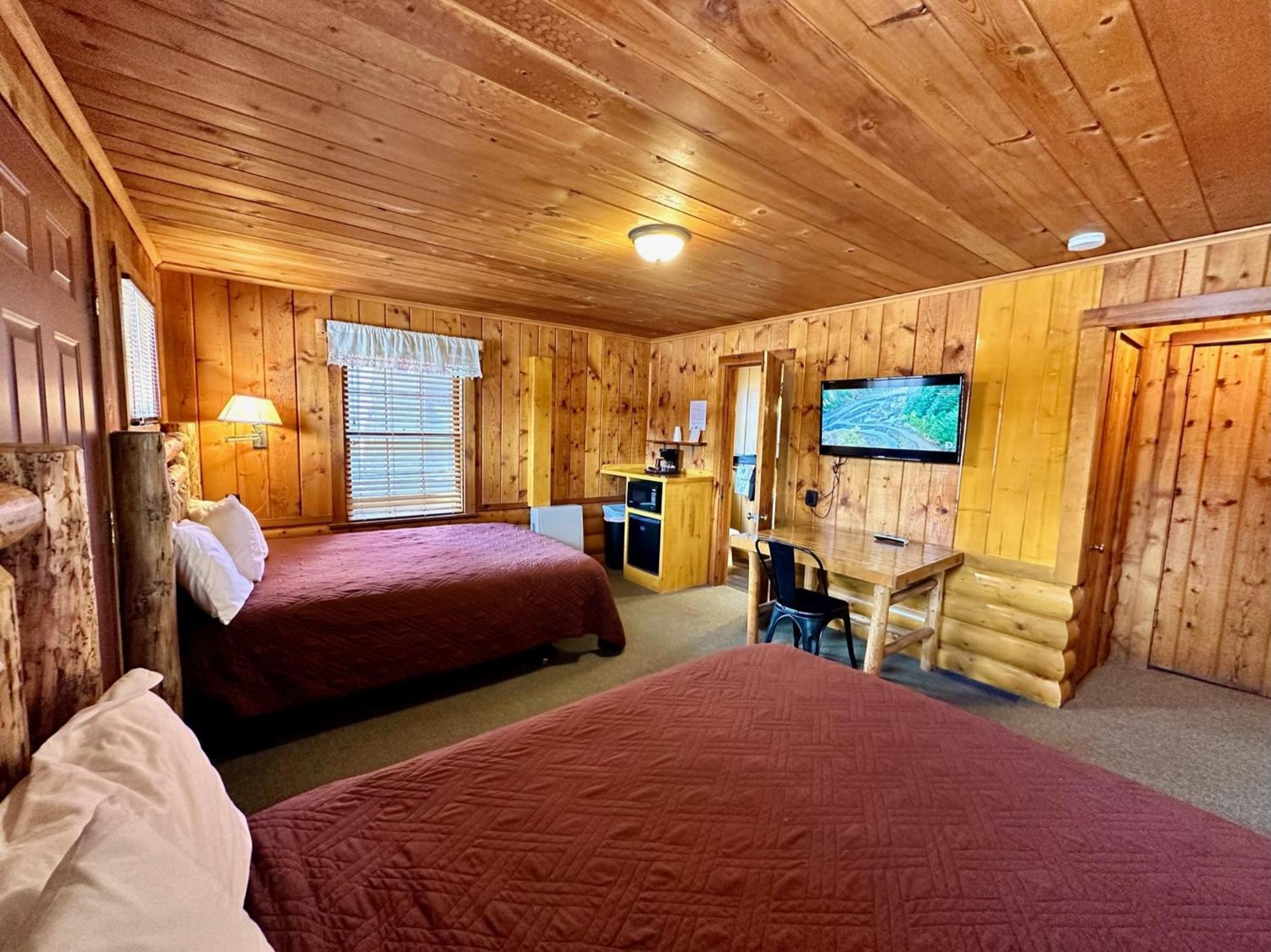 Yellowstone Cabins And Rv West Yellowstone Ngoại thất bức ảnh
