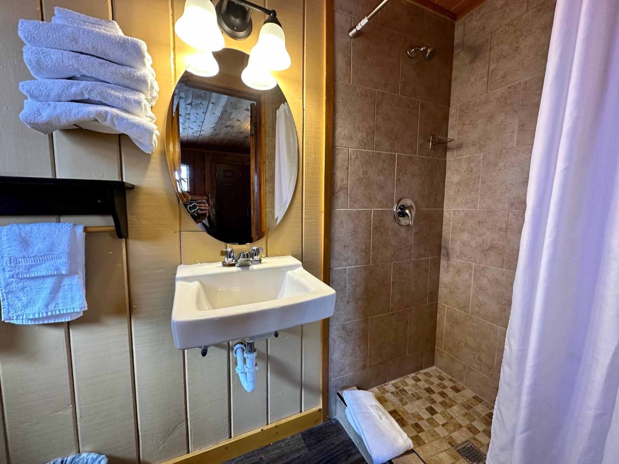 Yellowstone Cabins And Rv West Yellowstone Ngoại thất bức ảnh
