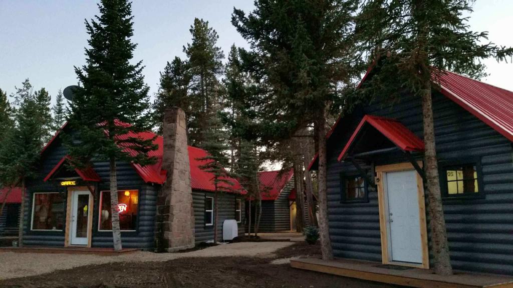 Yellowstone Cabins And Rv West Yellowstone Ngoại thất bức ảnh